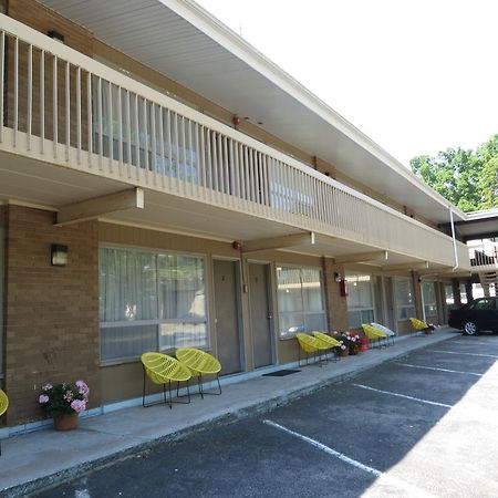 Parkway Motel Niagara Falls Exterior photo