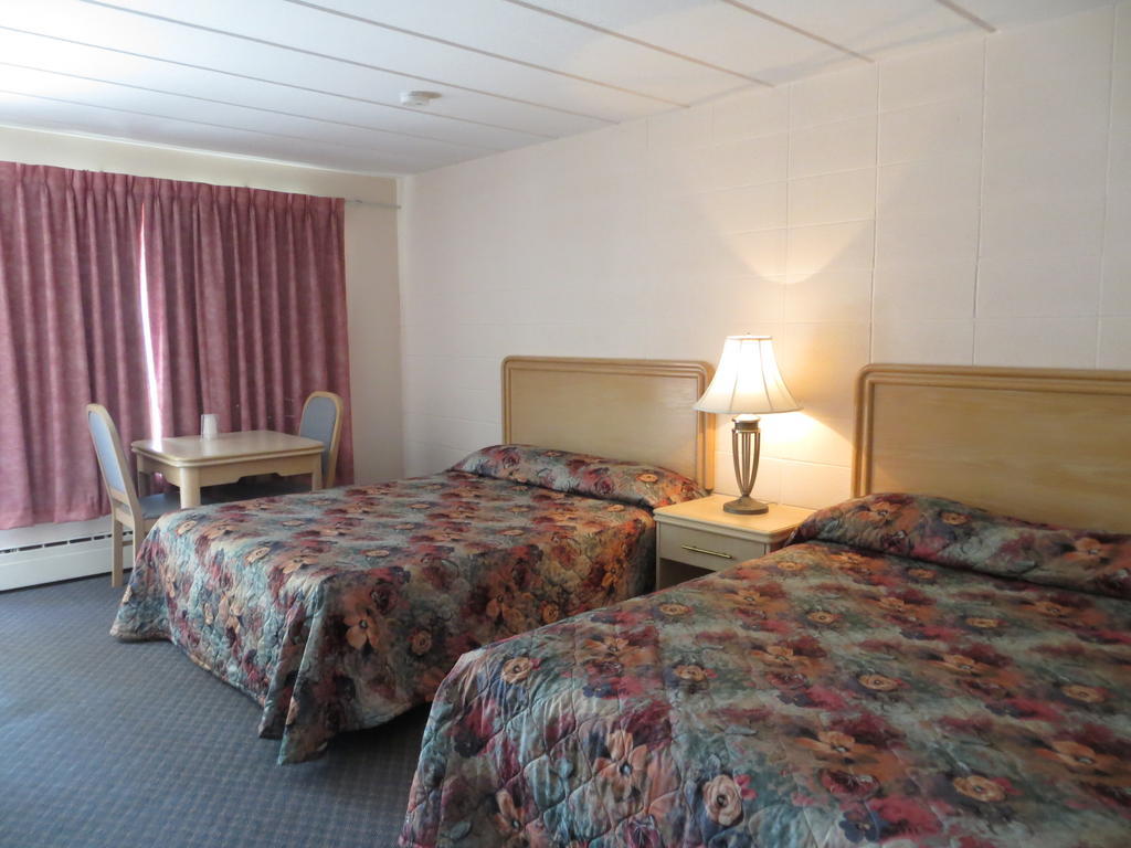 Parkway Motel Niagara Falls Room photo