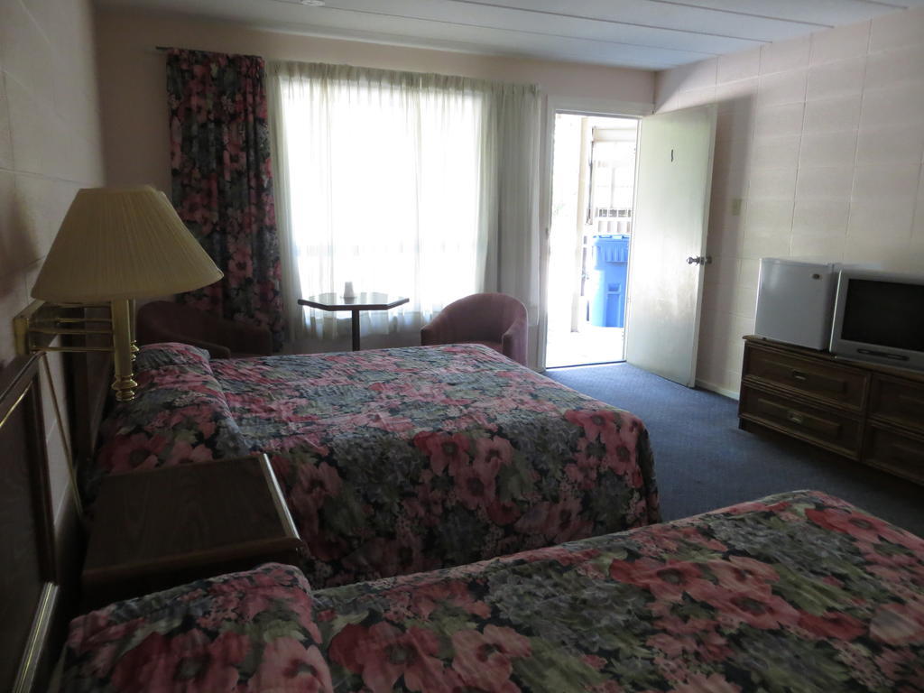 Parkway Motel Niagara Falls Exterior photo