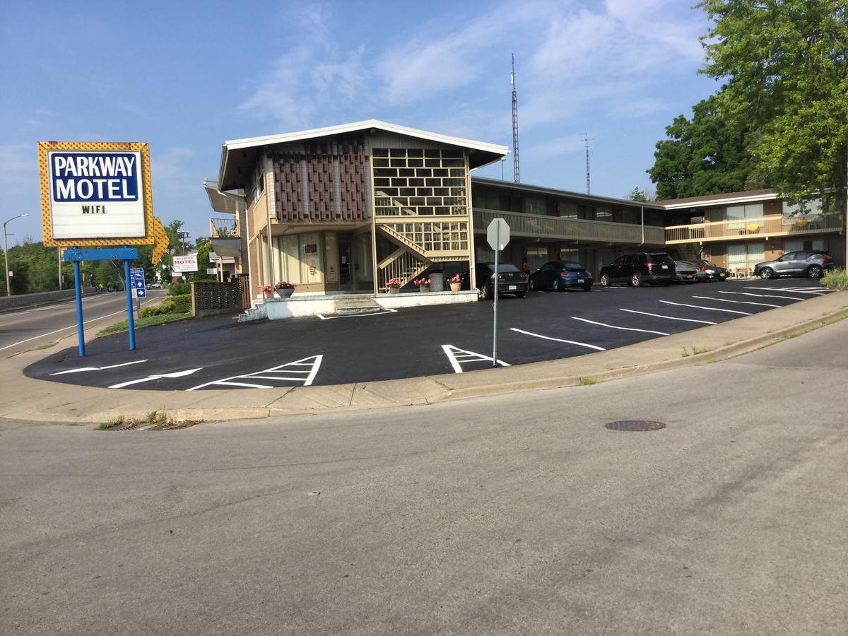 Parkway Motel Niagara Falls Exterior photo